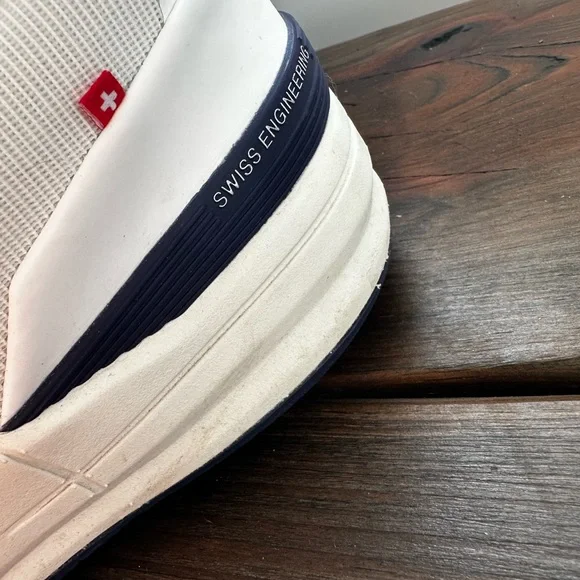 On Running On Cloud Roger’s white and acai. Us Men’s 11 - Picture 5 of 10